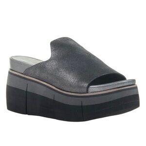 Naked Feet Platform Slide Sandals Silver Black Size 8